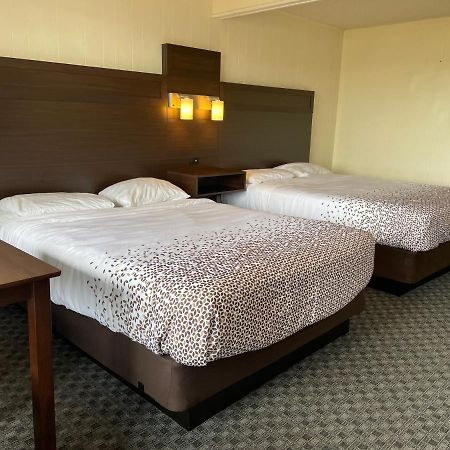 Holiday Motel Вестпорт Екстер'єр фото