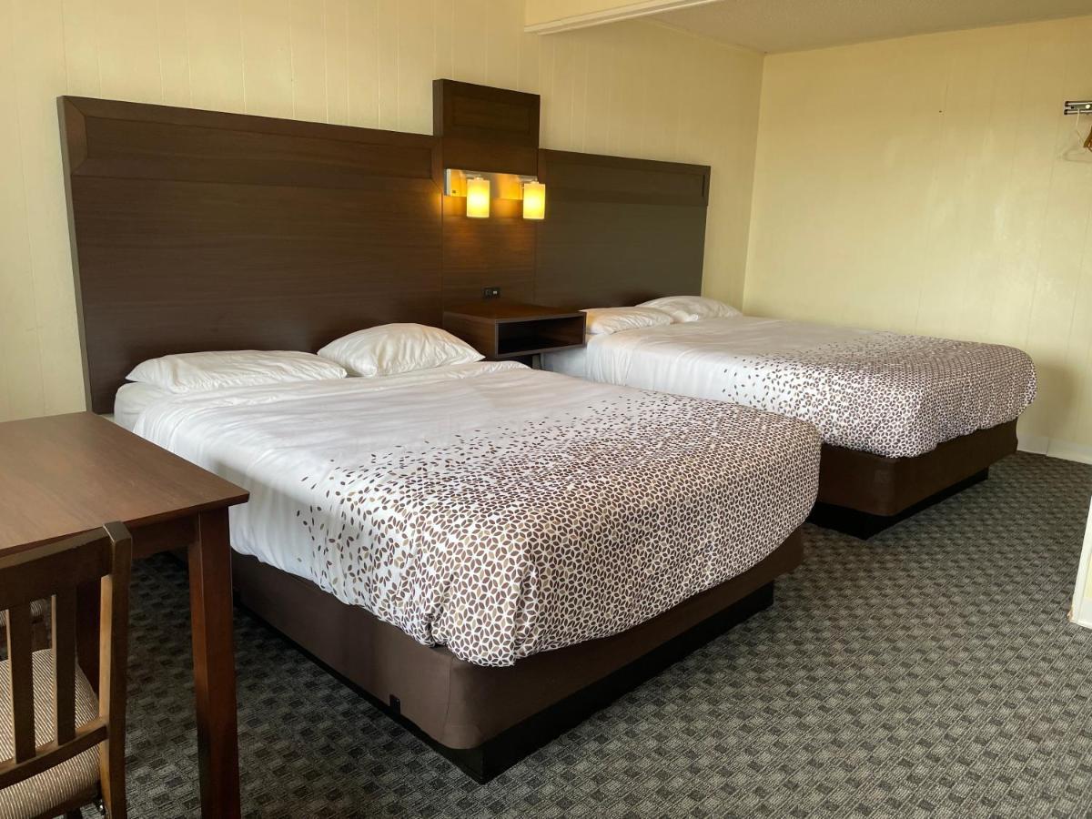 Holiday Motel Вестпорт Екстер'єр фото